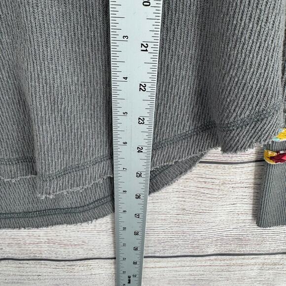 FP One Free People Embroidered Henley Thermal Shirt Womens Medium Gray - Picture 12 of 13